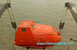 5.0M FRP Tanker versions TOTALLY ENCLOSED LIFEBOAT FOR TRAINNING